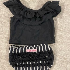Swimsuit. Ruffle butts